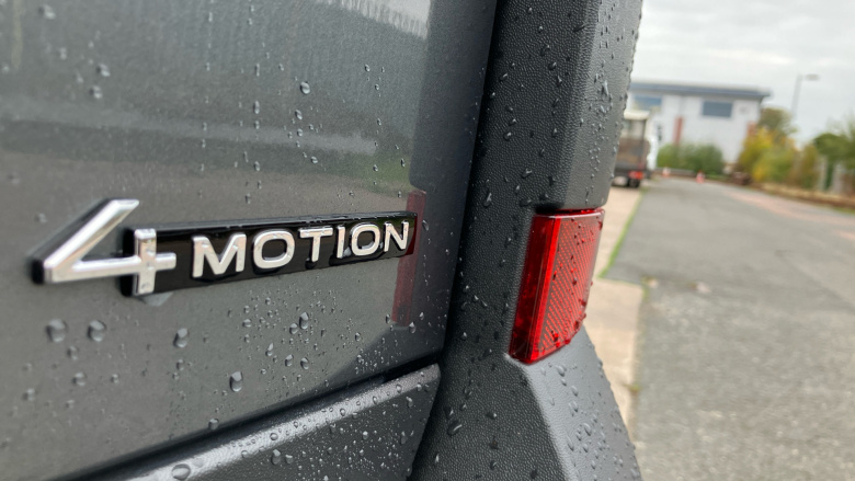 Volkswagen Crafter Cr35 Lwb Diesel Fwd 2.0 TDI 177PS Commerce Plus High Roof Van Auto